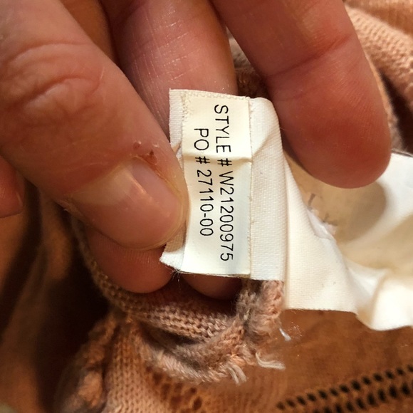 2/$20 Prana light pink knitted sweater - Picture 3 of 12